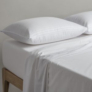 Cadí Pillow
