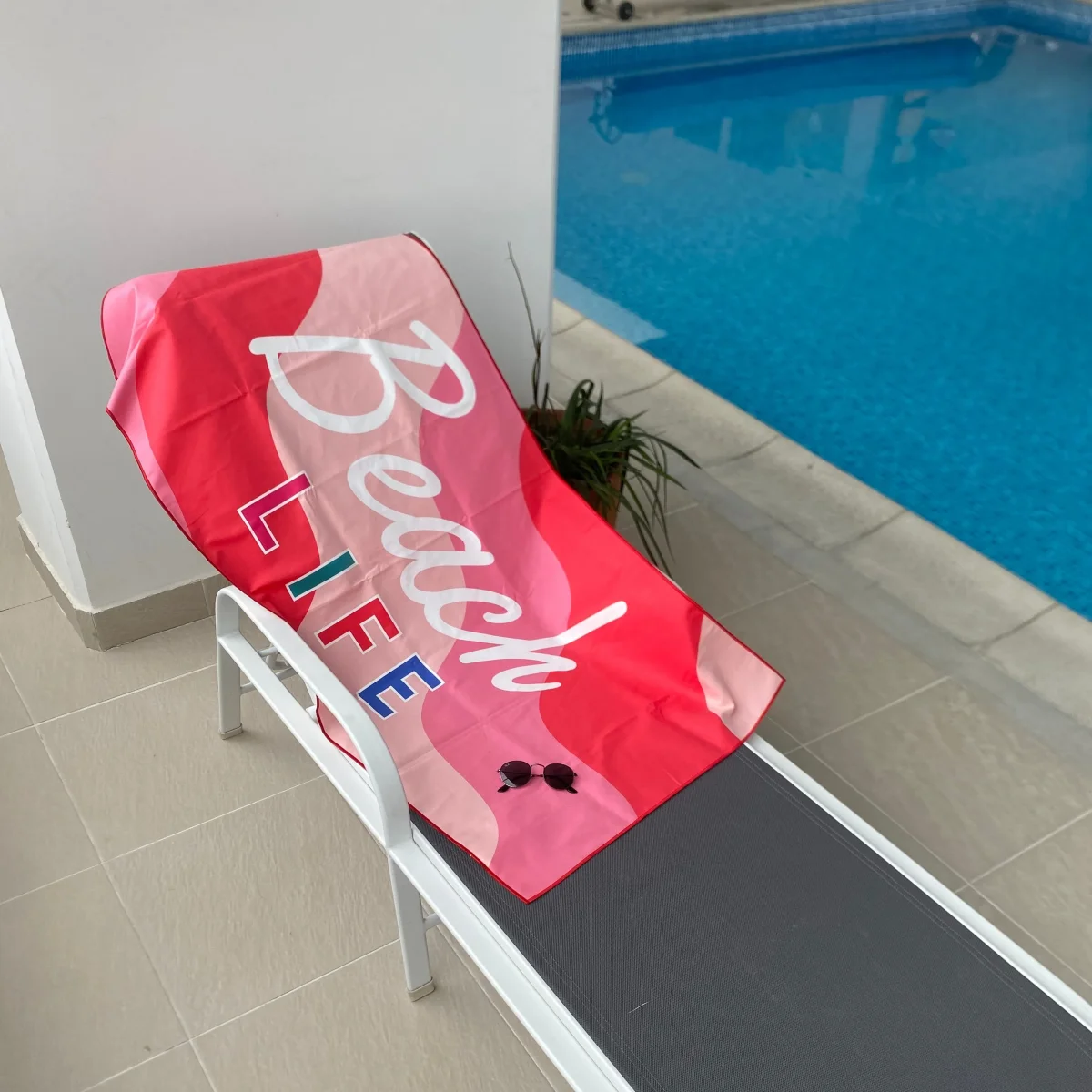 Novedosa ECOToalla playera de microfibra ✨ GLAM BEACH 🏖 (Repele arena y de secado rápido) - Imagen 6