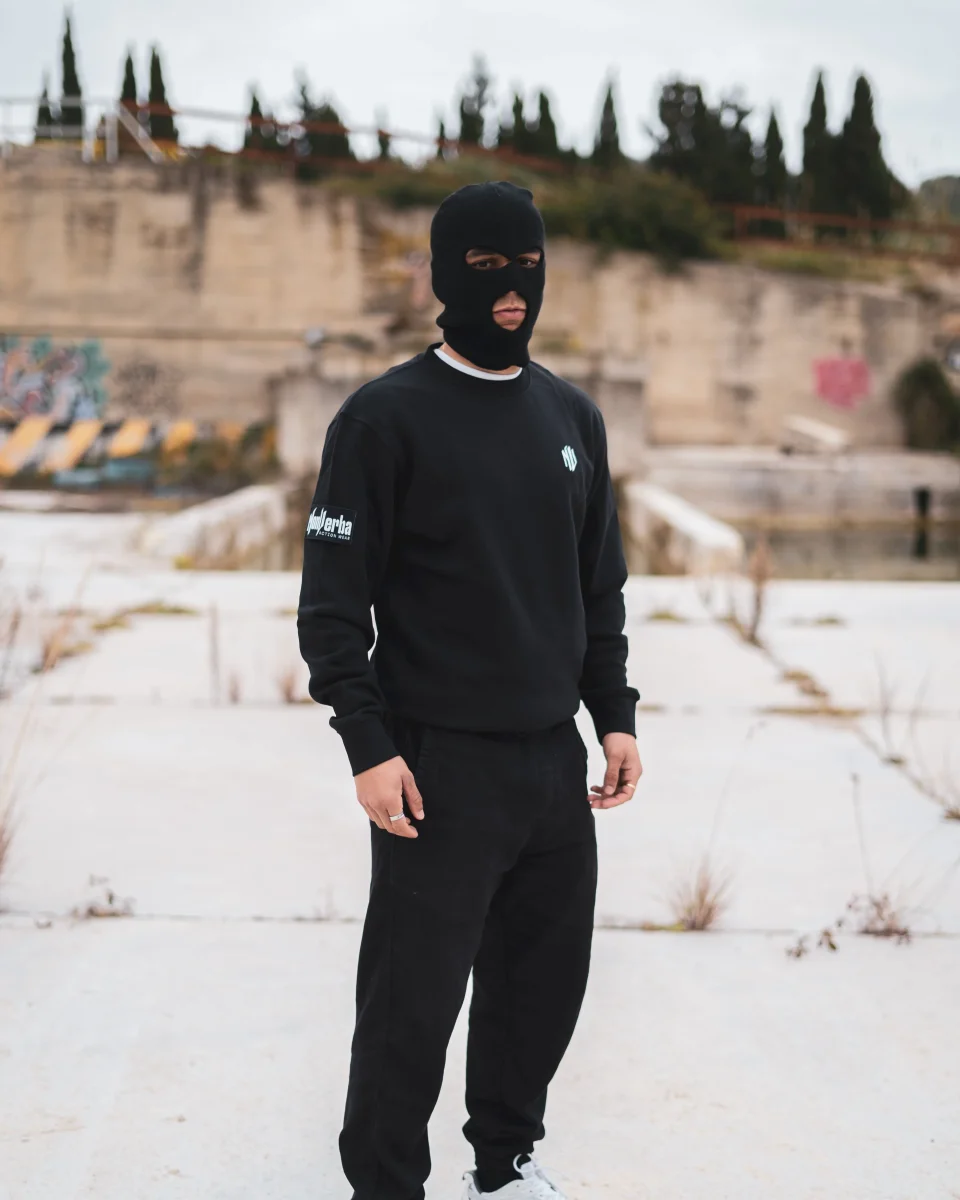 SUDADERA "CASUAL" NEGRA