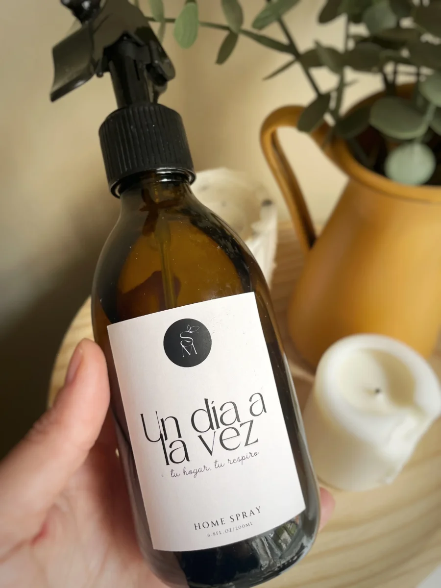 ´Un día a la vez´ · Home Spray - Imagen 3