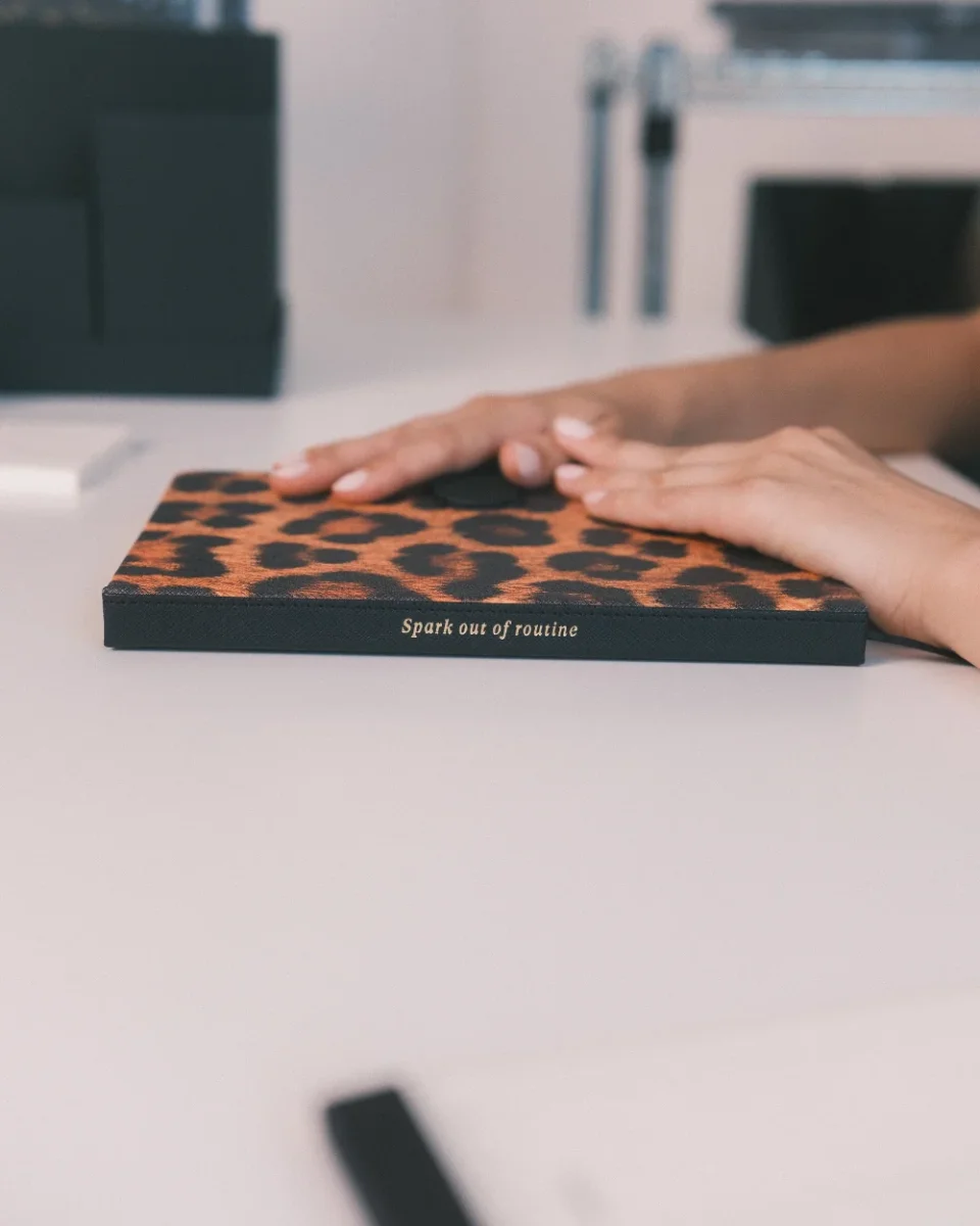 Cuaderno Bold Leopard - Cierre Magnético | 96 Hojas - Imagen 6